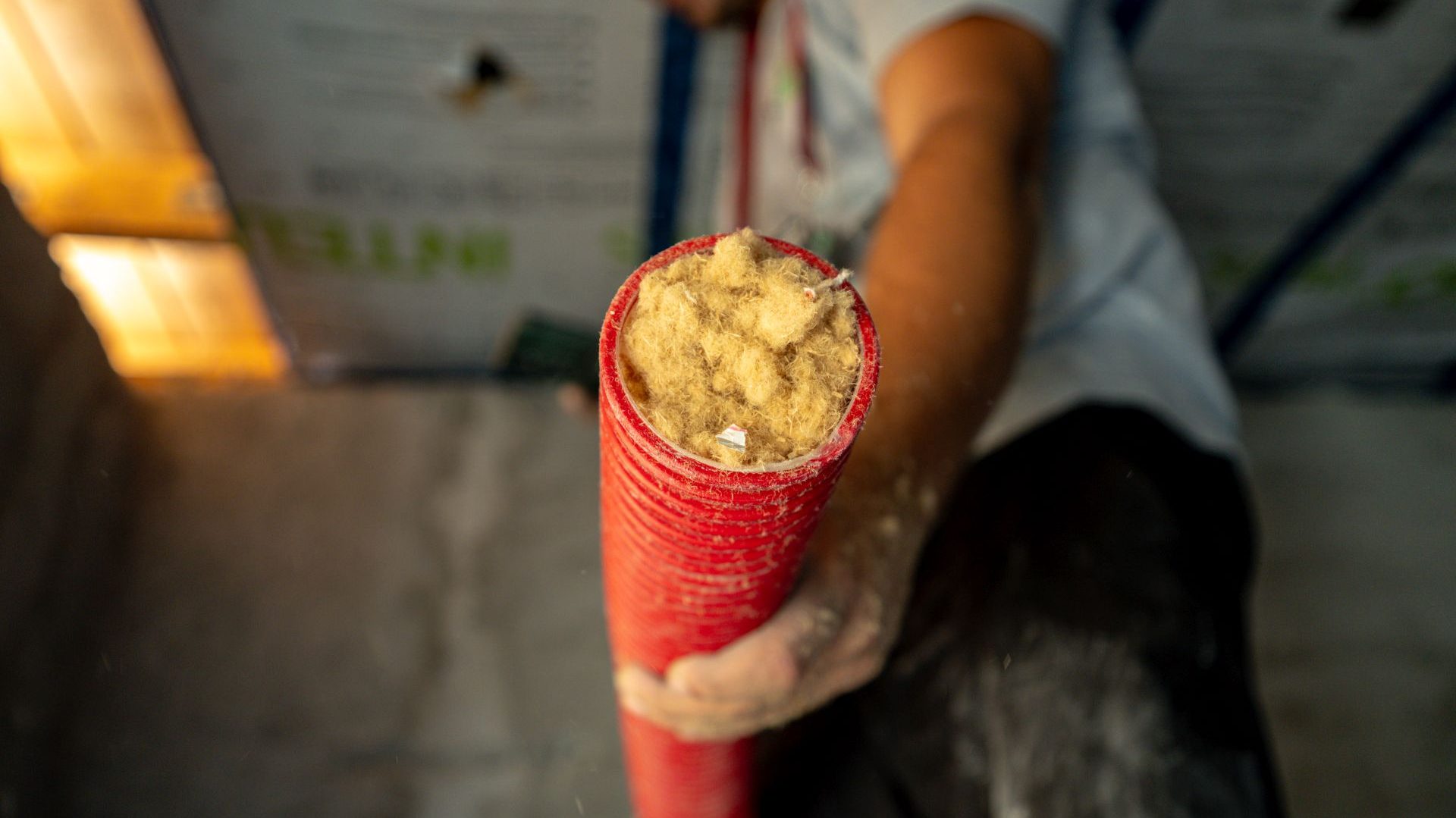 izolatie lana de lemn vs vata